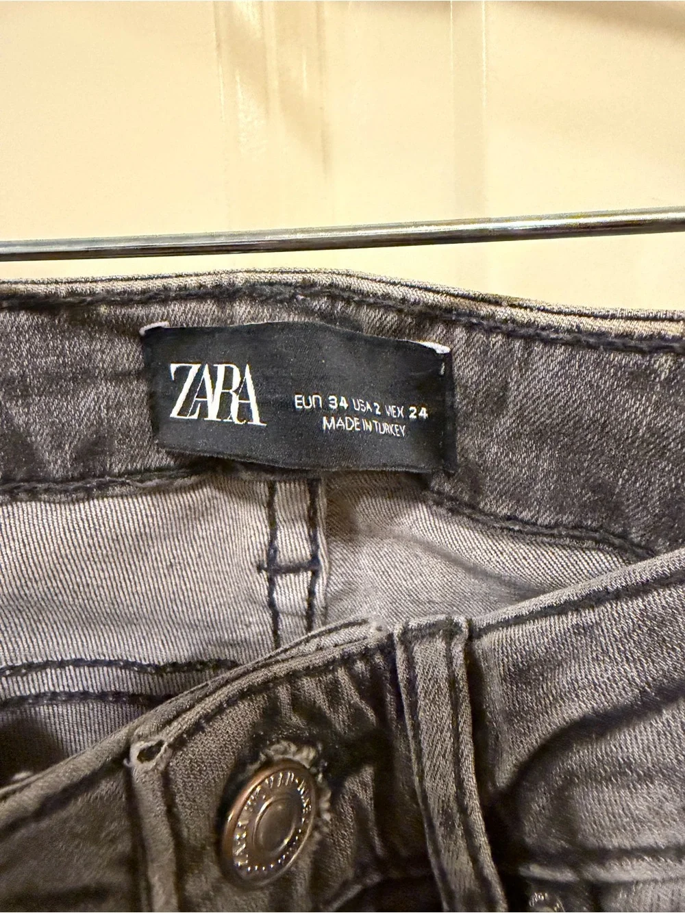 Zara Grey Skinny Distressed High-Rise Jeans - Picture 2 of 2